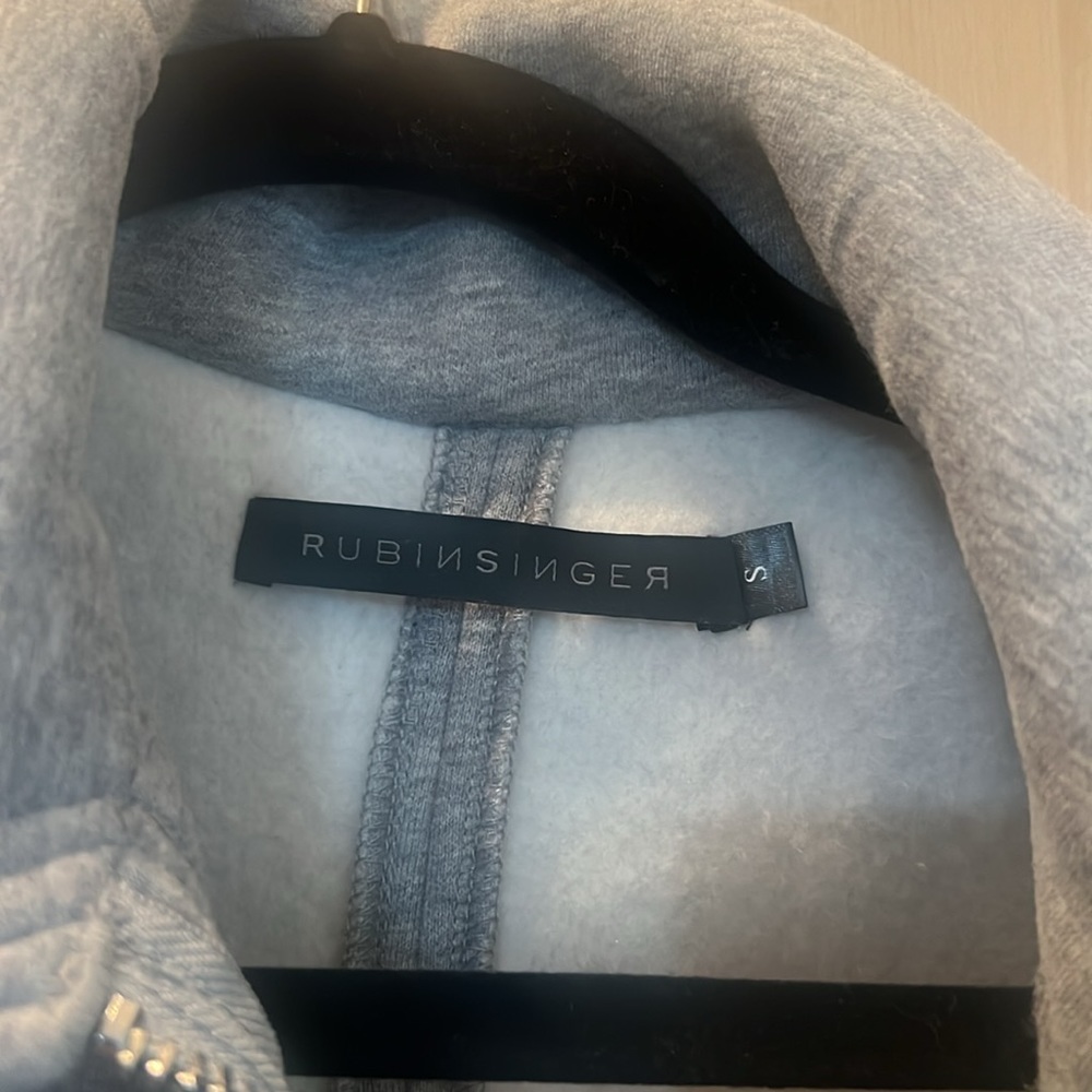 Beautiful Comfortable Jacket Could Be Worn During… - image 5